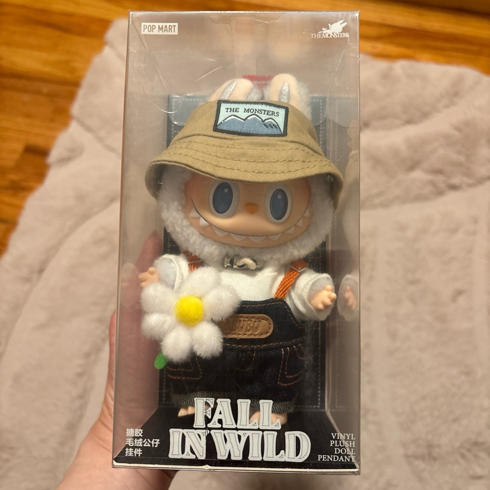 Labubu Fall in the wild Pop Mart The Monsters Vinyl Doll
